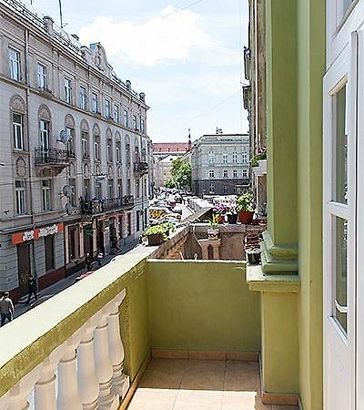 Apartment Vozle Teatra Opery I Baleta Lviv Exterior photo